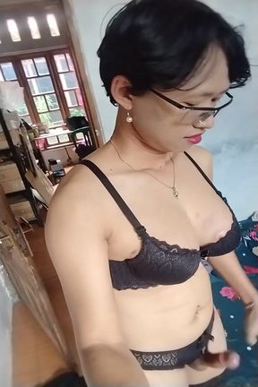Asian Ladyboy Masturbate In Her Office
