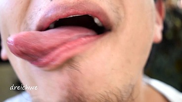 Tongue plus Domi super vibrator