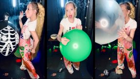 Balloon fun with your Big Smoking stepsister