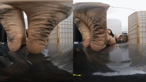 3DVR180 MARTINA Stinky Feet