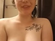 Selling nudes and looking for a sugar daddy