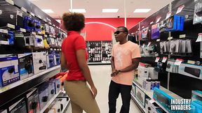 Amateur slut takes BBC in public