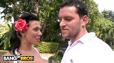 Curvy Venezuelan Rose Monroe joins Tony Rubino and Rachel Starr in a shaved threesome