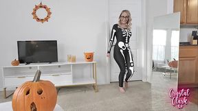 Busty step aunt gives a Halloween-themed pumpkin blow job