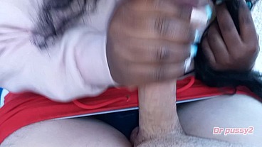 DR PUSSY2 - Ebony novinha viciada em pau enorme e fazer broches tira o leite todo so com a boca quente e faz grande garganta funda quando todos saiem de casa