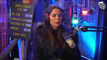 A DIRETORA DE PALCO DO P&Acirc_NICO HUMILHAVA AS PANICATS - CAROL DIAS REBOBINA CORTES