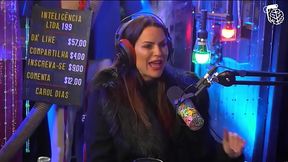 A DIRETORA DE PALCO DO P&Acirc_NICO HUMILHAVA AS PANICATS - CAROL DIAS REBOBINA CORTES