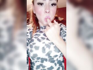 Vídeo completo en mi onlyfans @lovelymuua Rica cachonda masturbándose ????❤️‍????????