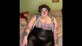 Ssbbw Clown worship strip down