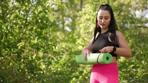 Outdoor Yoga PAWG Girl Made Me Fuck Her