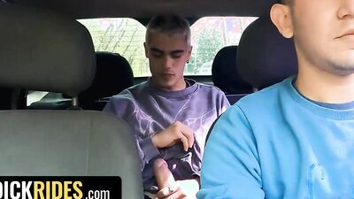 Cute Blonde Boy Edipo Rey Strokes Horny Driver Leo Blue's Cock In The Taxi Full Movie - Dick Rides