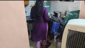 Hot beautiful Desi gaon ki bhabhi aur nadan devar full romantic sex