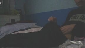 Novinho de 15 cm bate punheta &aacute_ noite