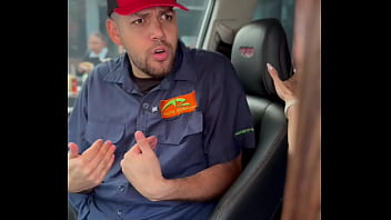 Mujer millonaria tiene Sexo con hombre Pobre