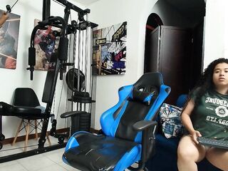 The neighbour at my abode... very hawt