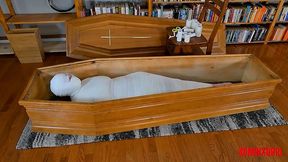 MinxGrrl - Model Mummified and Sealed in Coffin (WMV Format)