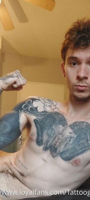 Tatted guy hairy hole