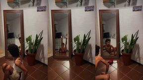 exibindo o corpo peladinho enquanto fofoco c a amiga