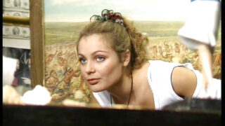 Καυτός τύπος προσφέρει έντονο πρωκτικό χτύπημα σε busty μεγάλα βυζιά Laure Sainclair και Jenny Fields που καταλήγει σε creampie