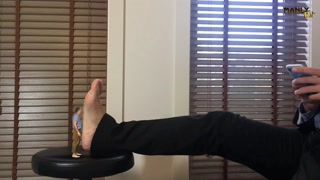 AN UNEXPECTED FRIENDSHIP - MY TINY FOOT WORSHIPER - MANLYFOOT - MACROPHILIA- FOOT FETISH 🦶