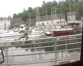 A Good-looking French MILF Can Take a Dick Anywhere!