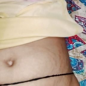 Desi bhabhi&#039;s amazing sex video with hindi audio