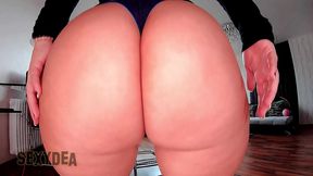 worship my ass as i tease you with my flashes