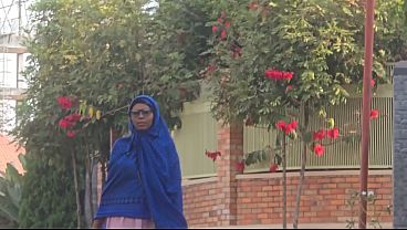 AN ARABIAN GRANNY COME TO VISIT HER BOYFRIEND