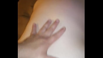 La perra de la mama de mi primo me lleva al motel