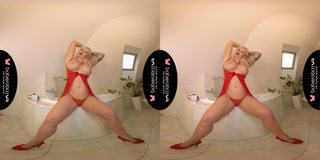 Solo blonde big tits Jarushka Ross hevy masturbating with glass in VR.