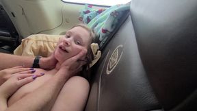 Naughty GF gets busy in the car