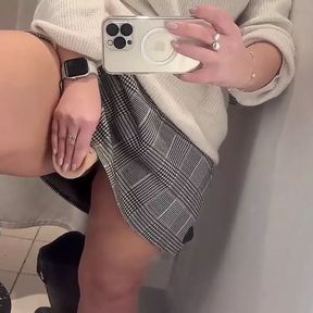 Masturbation and dildo in fittingroom