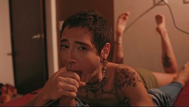 La zorra de mi madrastra se quiere follar a mi novio