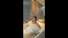 bans la baignoirevideo dan la baignoire