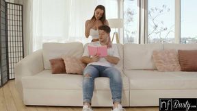 Sticky Sweet Seduction Sesh: Juicy JoJo Gets Down & Dirty with That Lucky Dude