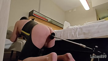 Latexi69 anal fucked by machine