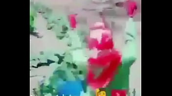 Mulher voando com legendas &aacute_rabes fds
