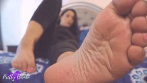 Barefoot MILF pt 3 WMV