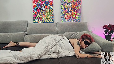HORNY BOY IN COUPLE ROUTINE IGNORE FETISH SLEEPY GIRLFRIEND