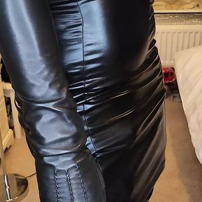 Mistress JessicaXD in her Leather Boots &amp; Gloves