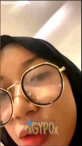 Bokep Indo Panya Hijab Colmek Pakek Timun