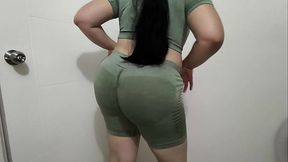 MEXICANA LATINA MEXICANA CULO GORDO BIG BUTT BIG ASS SE QUITA TODA SU ROPA ANTES DE IR A ENTRENAR Y DEJA QUE LE GRABEN SU VAGINA Y SE ABRE SU ANO