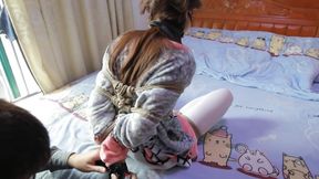 Hui12 - White Silk Chinese Girl Sailing Restraint