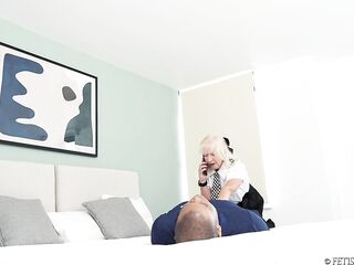 Messy Talking British Police Woman Interracial Face Sitting