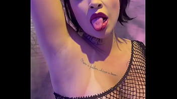 Vem dar leitinho pra sua safada