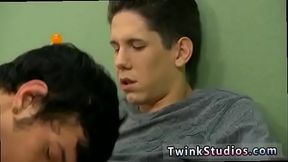 Gay teen boys having sex movietures Braden Klien can'_t love Christmas