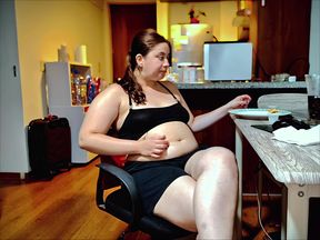Nicole's Burger Belly Stuffing Session