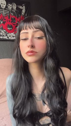 Curvy woman showcases her impressive skills with a forked tongue
