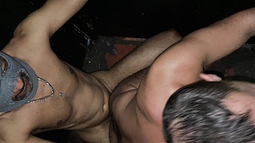 SEXO GOSTOSO COM ESSE MACHO QUE CONHECI NA BALADA