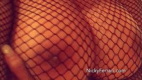 Nicky Ferrari Puteando con su vecino.